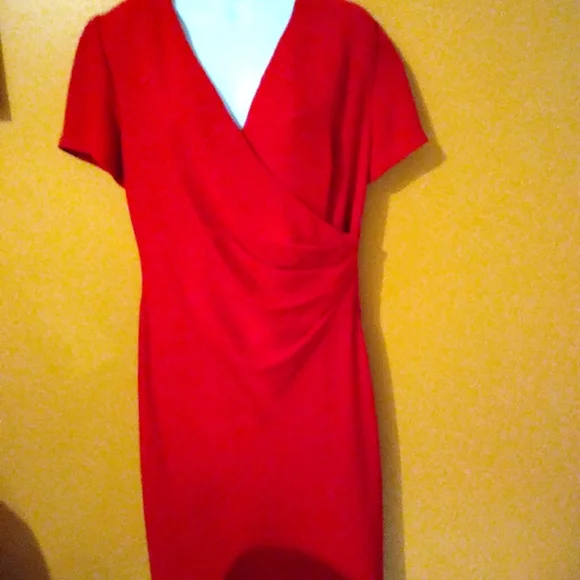 Dress - Picture 1 of 4